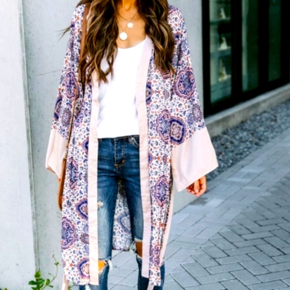 Lamar Floral Tie Kimono from Vici Collection